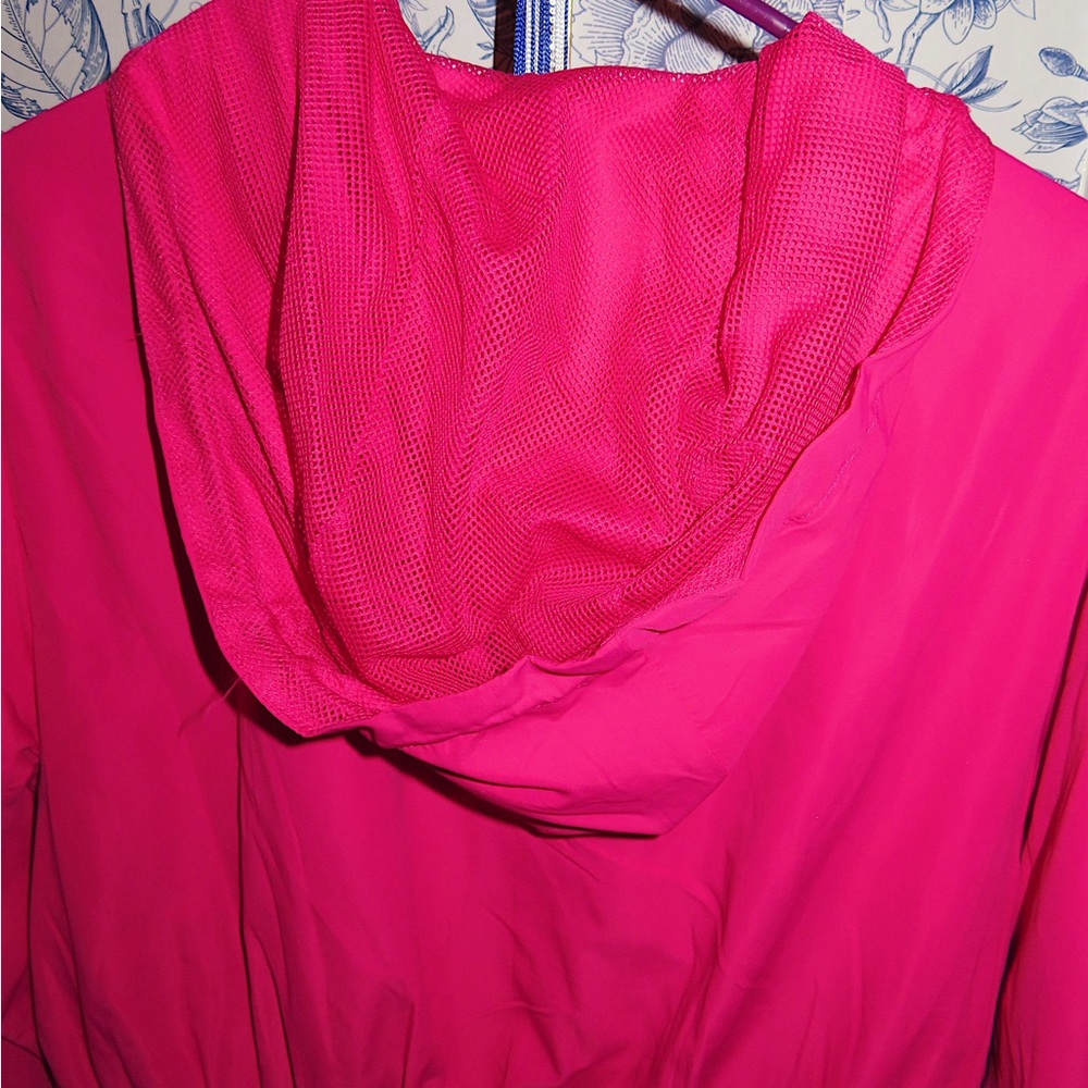 Forever 21 Vibrant Pink Bomber Jacket - Picture 3 of 3
